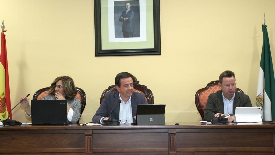 El Ayuntamiento de Lucena pide una reunión con Salud para &quot;aclarar&quot; las intenciones de la Junta con el hospital