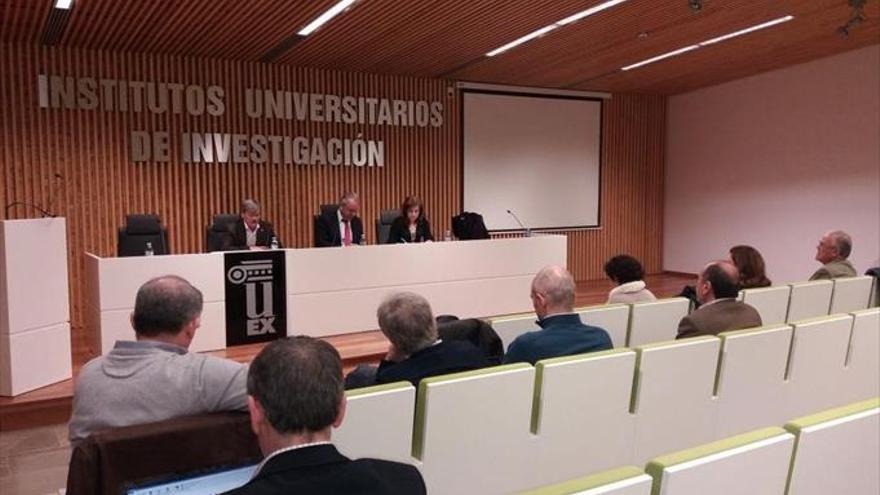 La UEx pide a la Junta que paralice los dos proyectos de universidades privadas