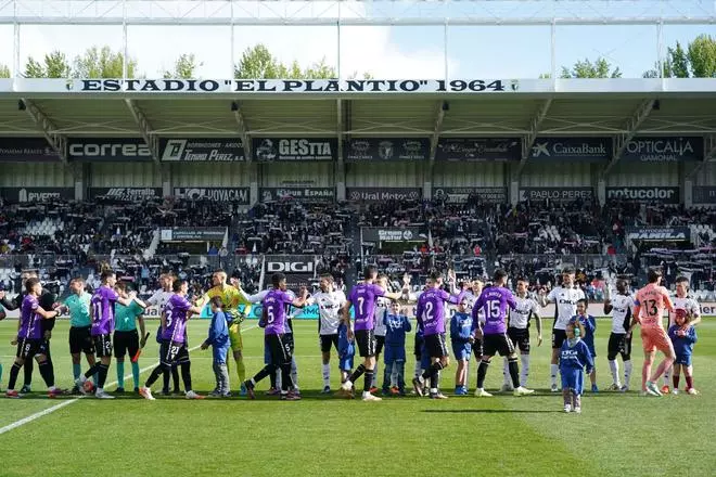 Burgos-Córdoba CF | Las imágenes del partido de LaLiga Hypermotion