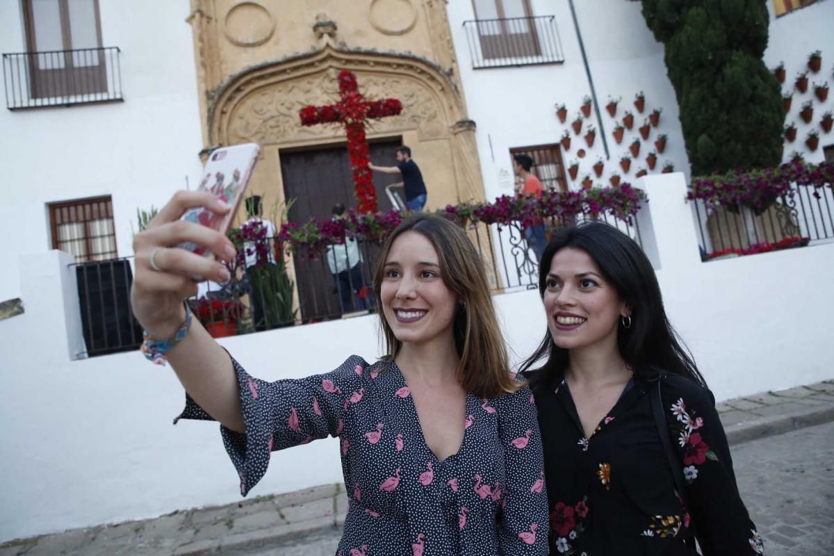 Las cruces se preparan para la fiesta