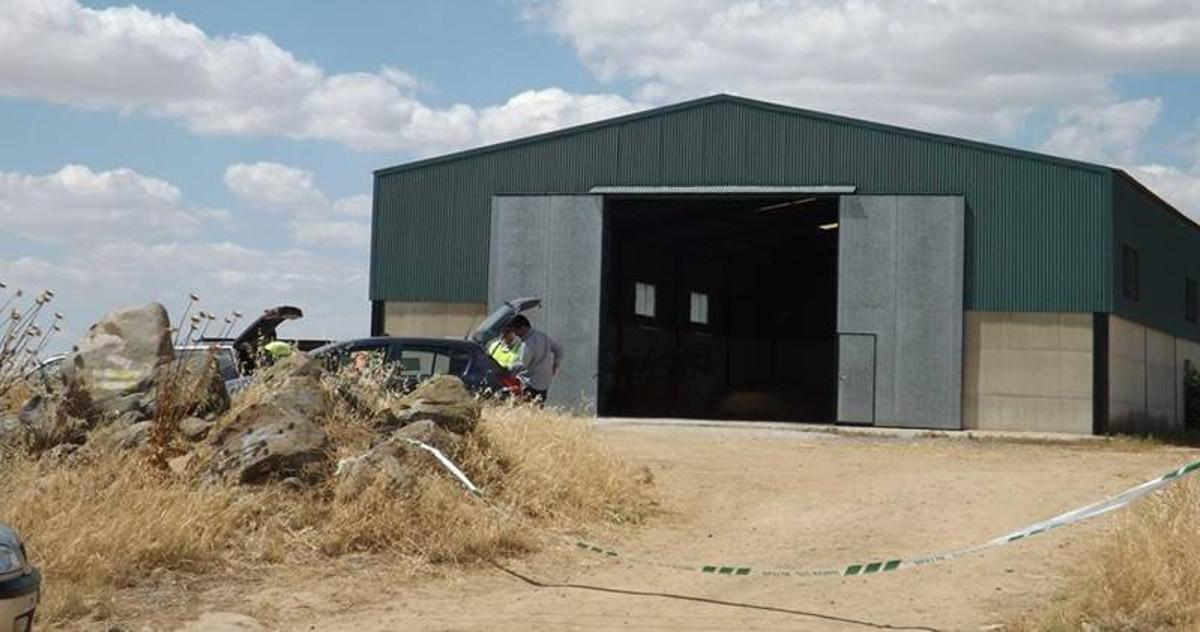 Un hombre fallece atrapado por su tractor