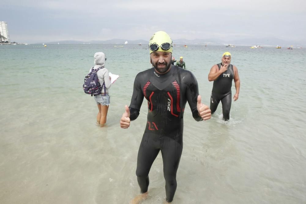 Rubén Domínguez fue el nadador más rápido de la prueba, que tuvo que ser trasladada a Bouzas por culpa de la niebla.