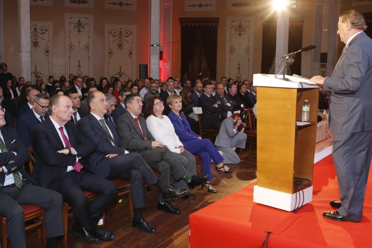 Jorge Vaquer dando las gracias en nombre de todos los premiados.