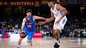 El Barcelona derrota en la pròrroga un Madrid en crisi i gairebé s’assegura el ‘factor pista’ a la Lliga