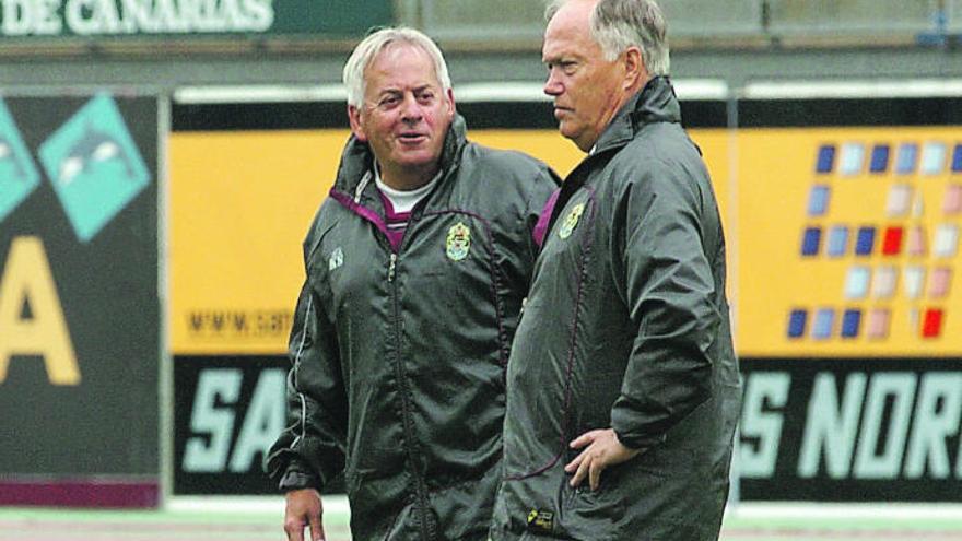 León y Castellano, en el césped del Estadio de Gran Canaria durante un entrenamiento en aquel año 2009.