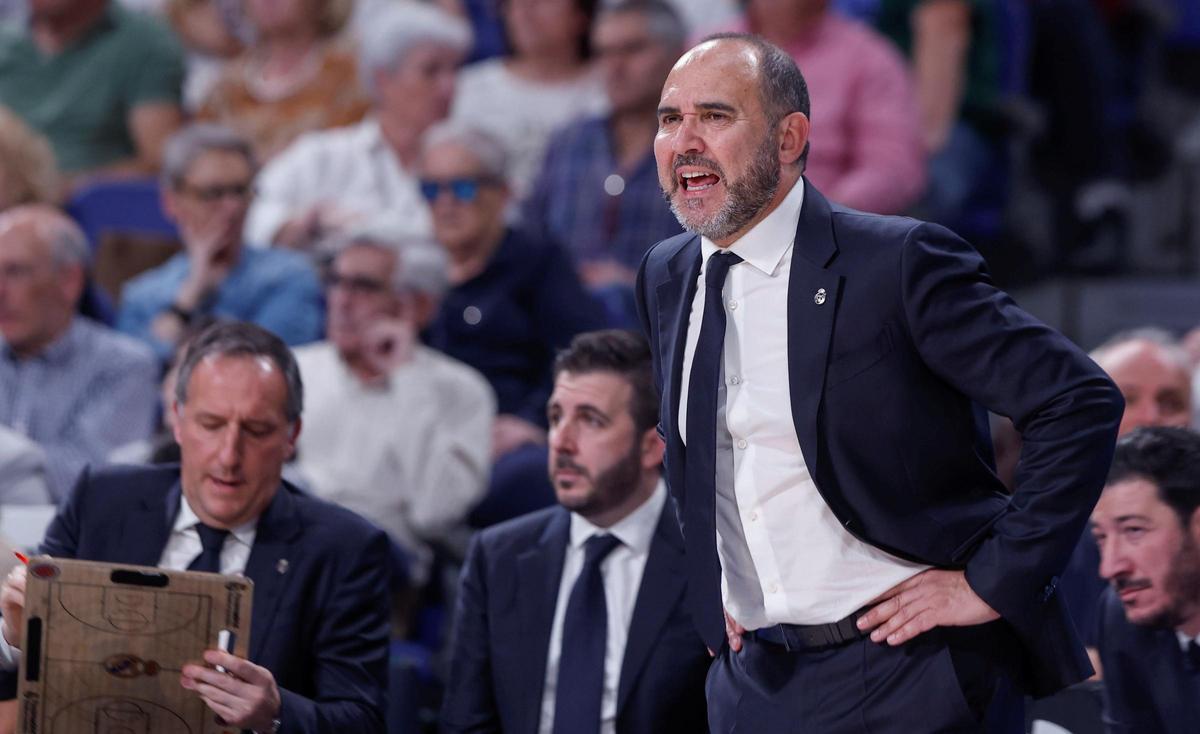 Chus Mateo no se fía del Baskonia y quiere al Madrid plenamente concentrado para el tercer encuentro