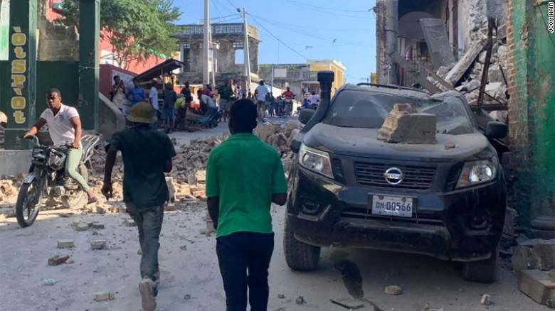 Edificios destruidos causados por el terremoto de Haití.