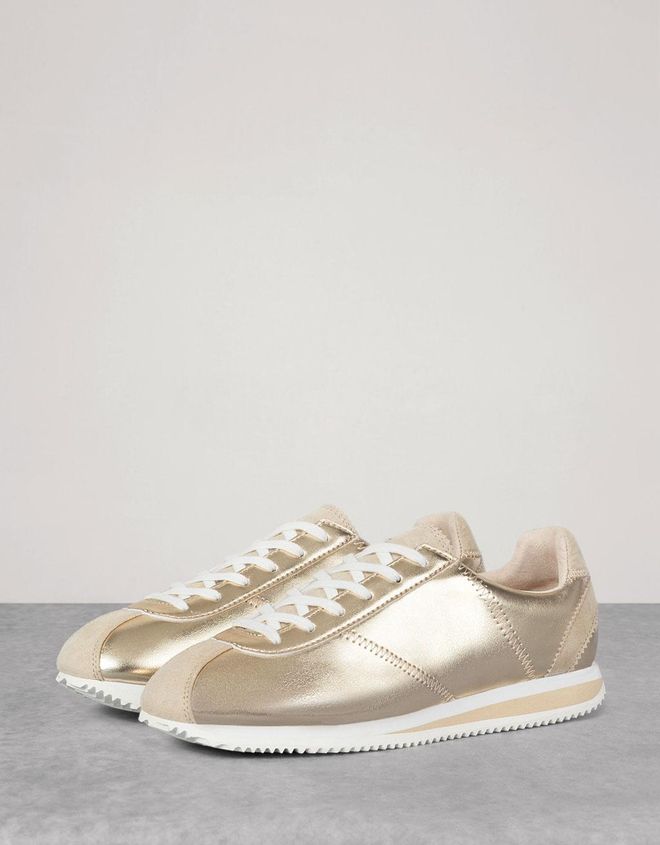 Compras en las rebajas Mid Season: zapatilla metalizada