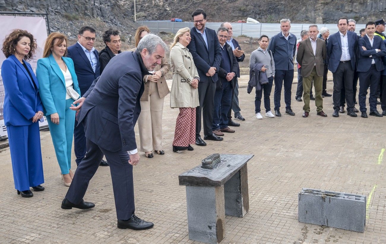 Primera piedra del Edificio de los Servicios Esenciales (ESE) en Gran Canaria