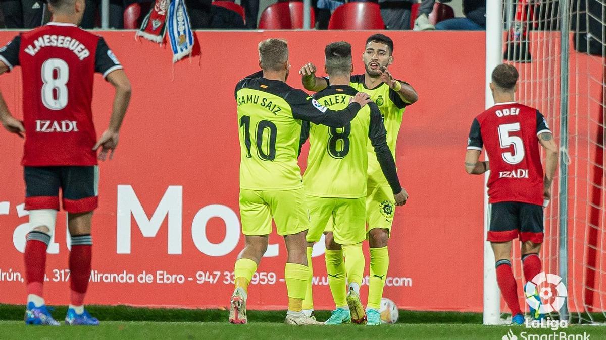 Los jugadores del Girona celebran un gol ante el Mirandés