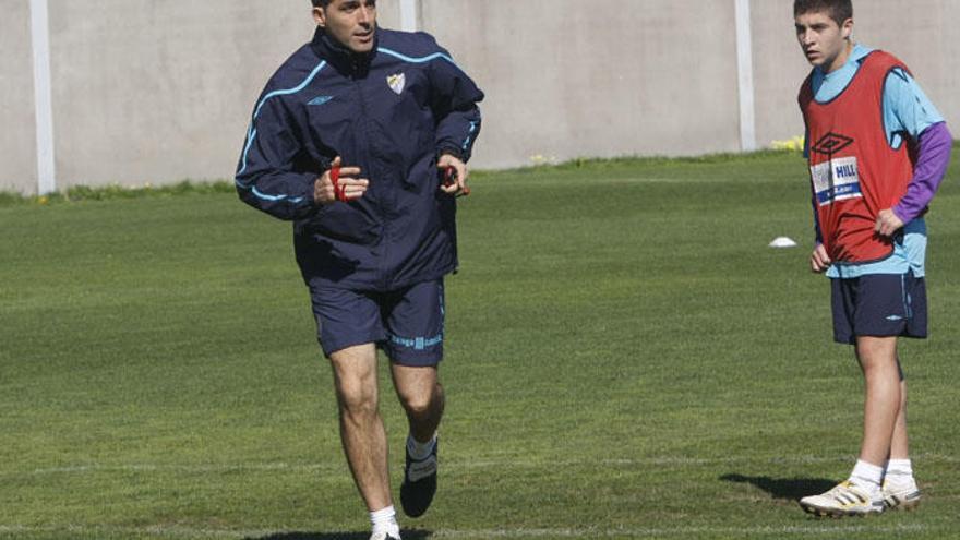 Muñiz, en un entrenamiento junto a Francisco Portillo en el curso 2009/10.