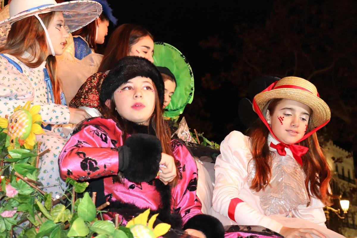 Vuelta a casa de Laura, Paula y las falleras 2023