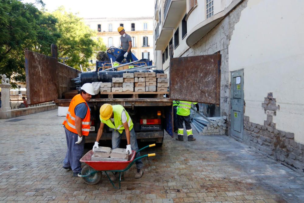 Tras la primera fase de de acondicionamiento del entorno para las obras y retirada del amianto del edificio que albergó los cines Astoria y Victoria, que durará tres semanas, llegará el derribo, tras el cual se iniciarán los trabajos arqueológicos, que durarán entre cuatro y seis meses