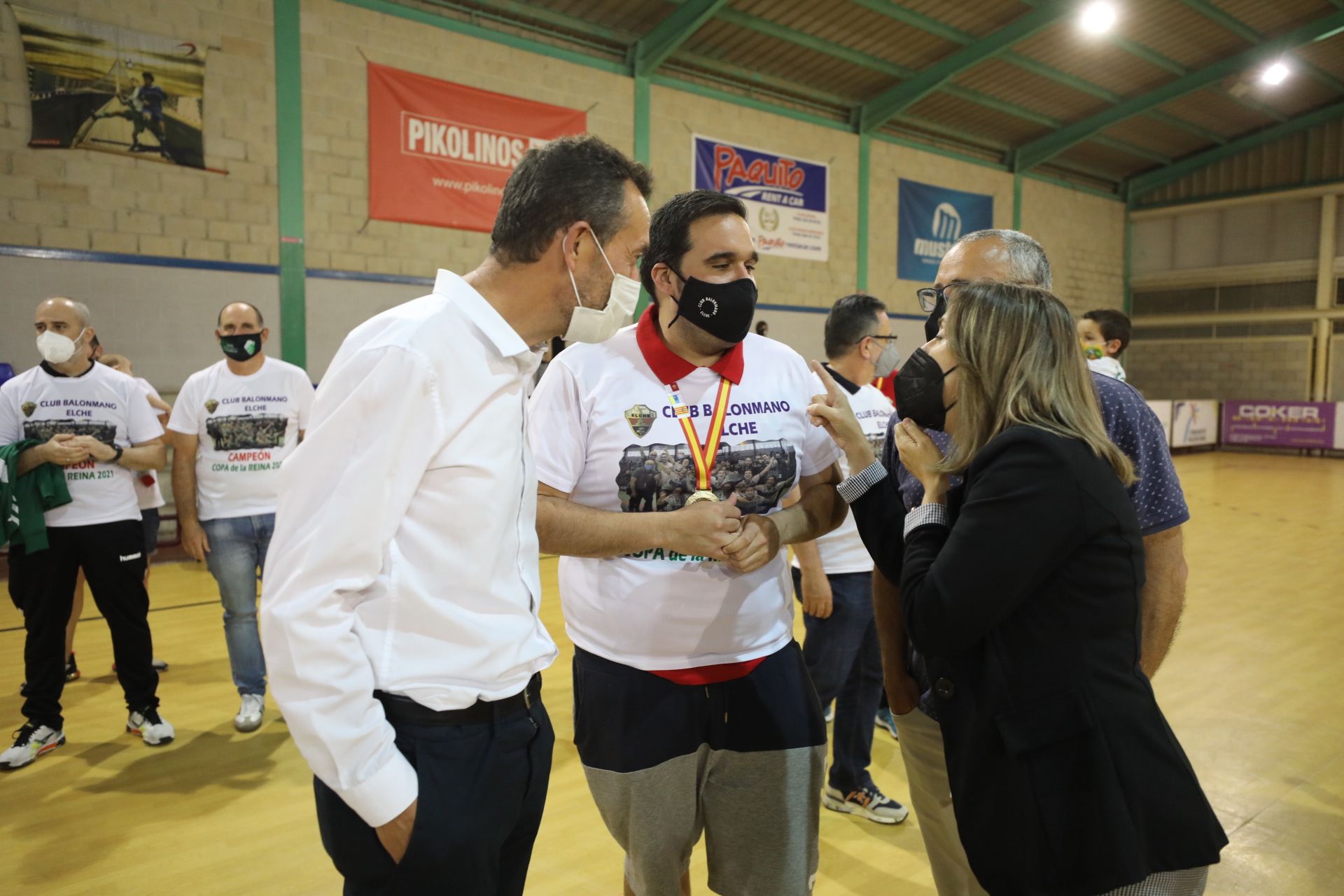 Recibimiento y celebración de las campeonas de la Copa de la Reina en su casa de Carrús