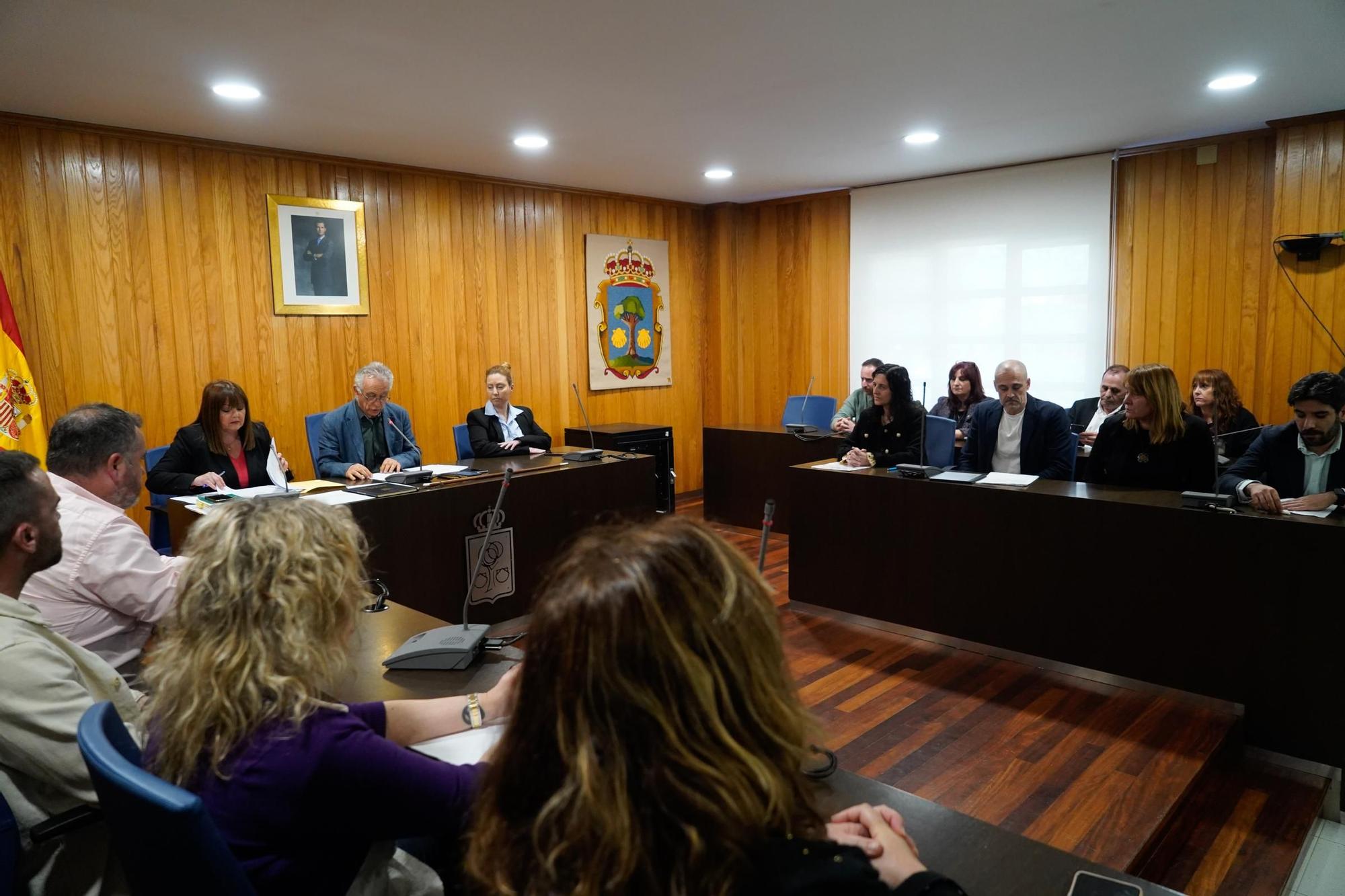 María Pan toma posesión como primera alcaldesa de Cambre