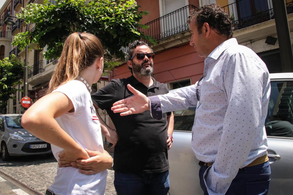 Un incendio arrasa una vivienda en Alcoy