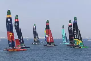 La segunda jornada del SailGP que se celebra en València vuelve a reunir a miles de personas