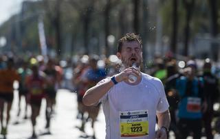 Los participantes del maratón de Barcelona no se podrán duchar después de la carrera