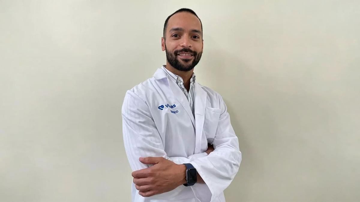 Oswaldo Moreno, médico del Vithas Castellón especializado en digestivo y de origen venezolano.