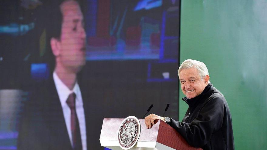 El presidente de México afirma que el gobierno &quot;ya no pide sobornos a empresas&quot;