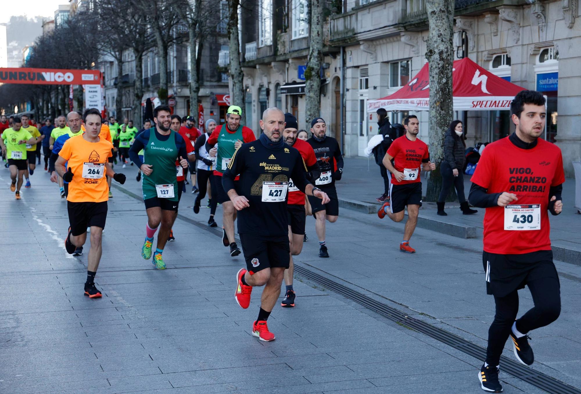 Pisadas de altura en Vigo: cientos de corredores suben O Castro