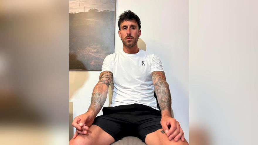 Un praviano de 33 años acaba en el hospital tras ser atacado por un enjambre de avispas: "Me vi rodeado de repente, se me echaron encima"