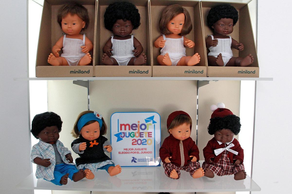 Una colección de muñecos de Onil con síndrome de Down, mejor juguete de 2020