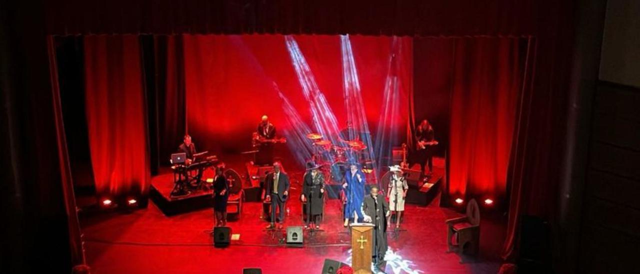 Escenario del Auditorio de La Gomera durante un acto cultural.