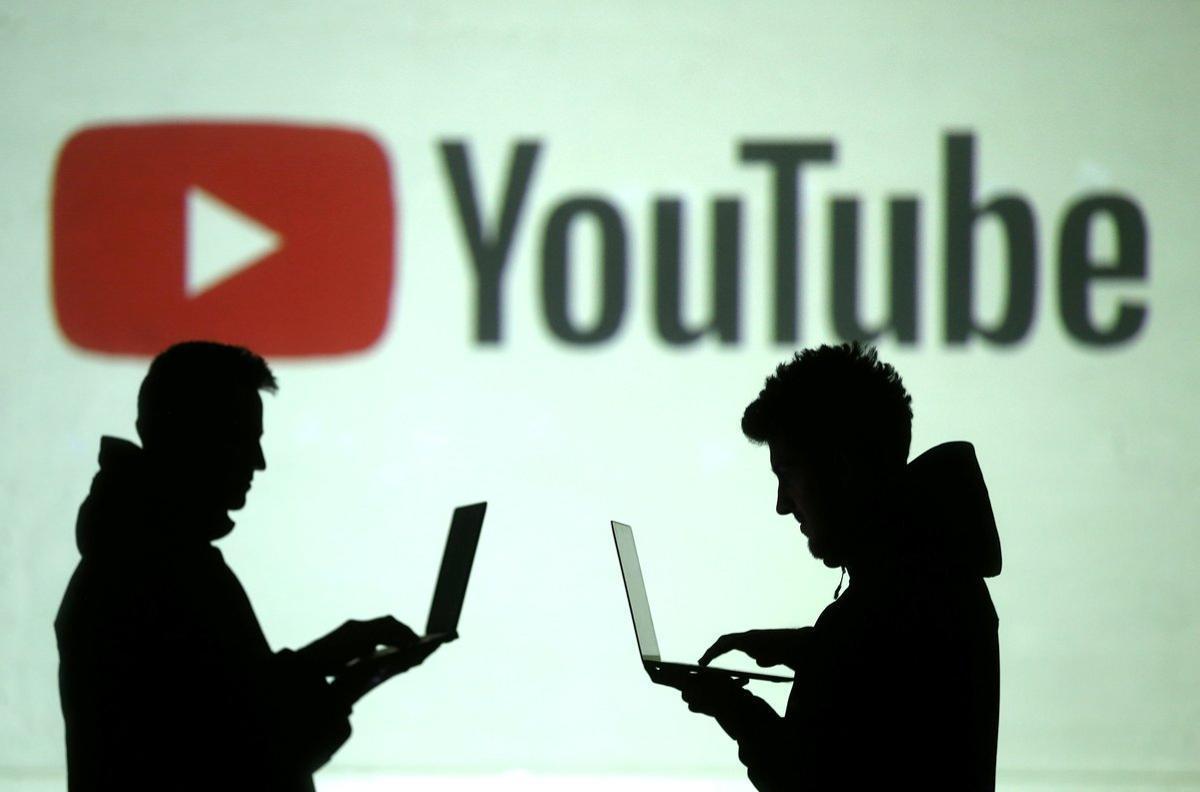 El acusado se hizo pasar por un 'youtuber' famoso.