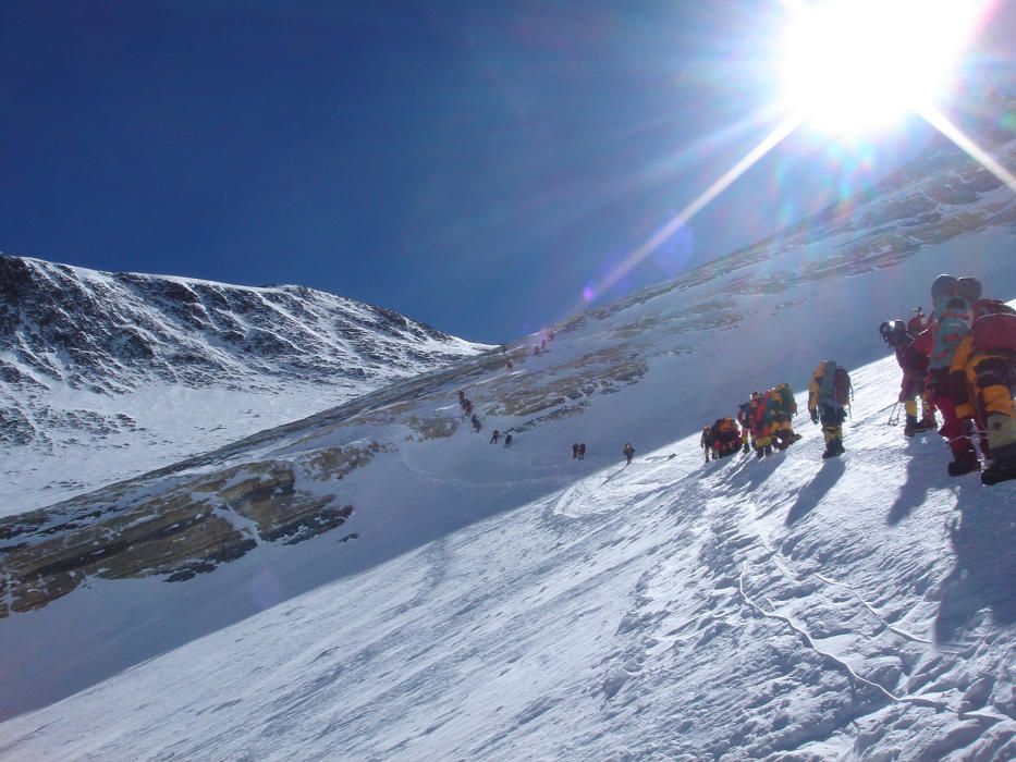 Un notario de Alaquàs culmina el Everest