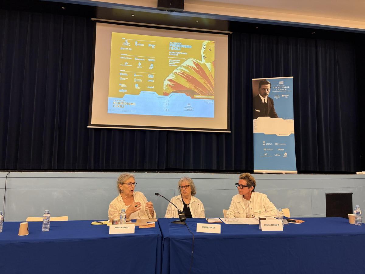 D'esquerra a dreta: Angelina Salut, Marta Corcoy i Àngels Bronsoms, durant la taula rodona.