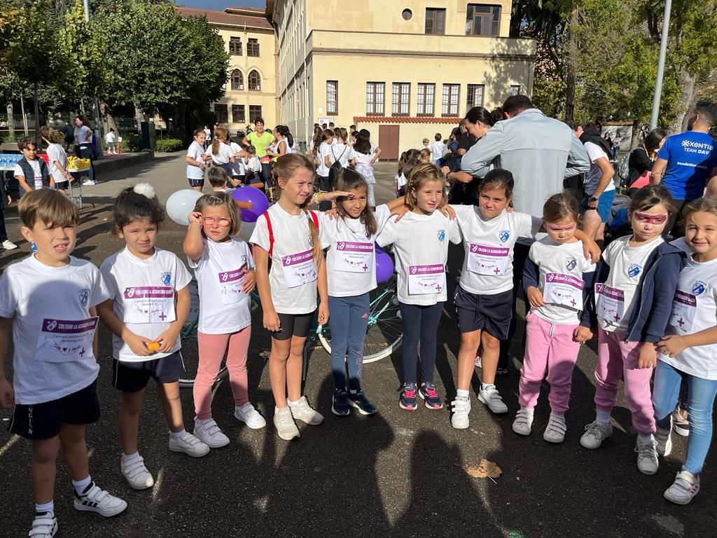 Carrera solidaria en el Colegio La Asunción