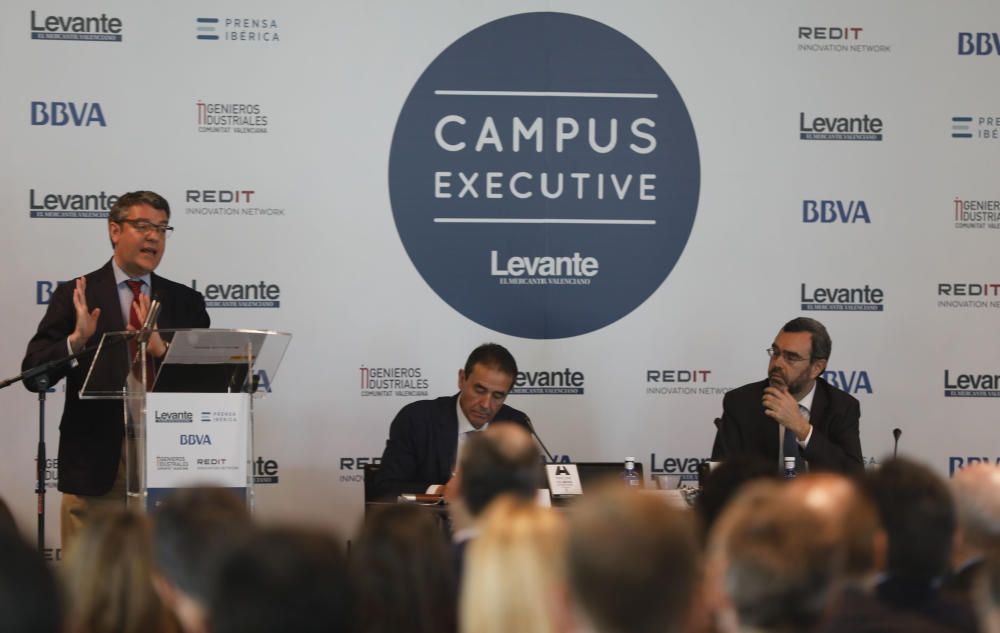 Conferencia inaugural de Campus Executive con el ministro Álvaro Nadal.