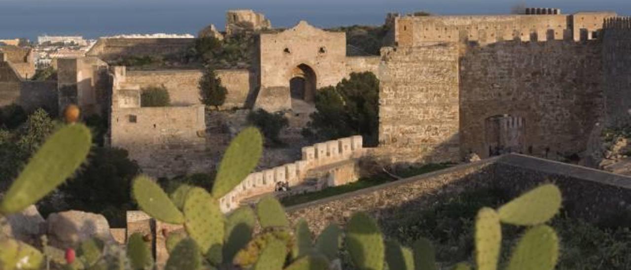 Sagunt busca el apoyo de personajes ilustres para resucitar el Castillo