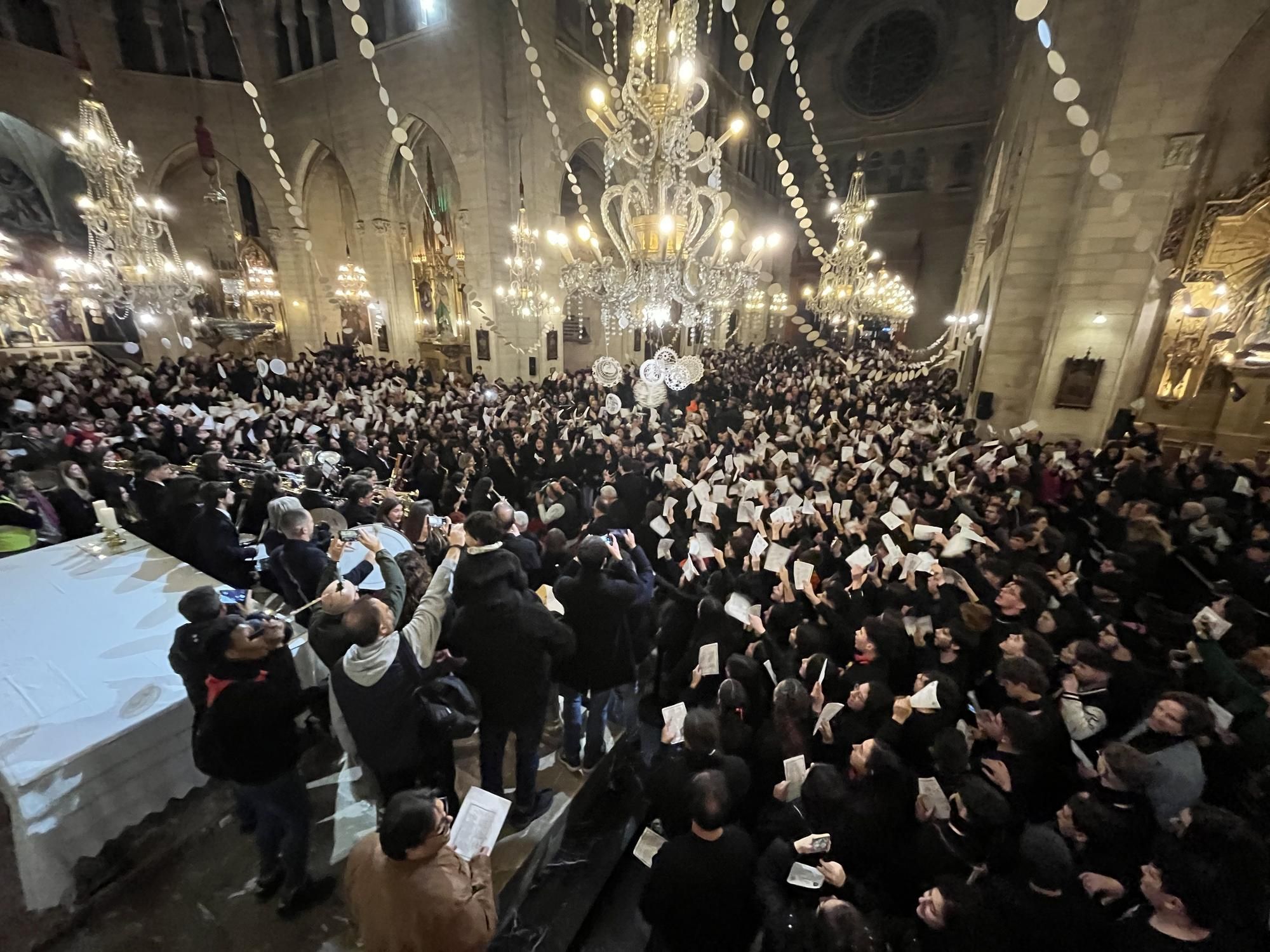 Ekstase in der Kirche: Manacor feiert die completes zu Sant Antoni