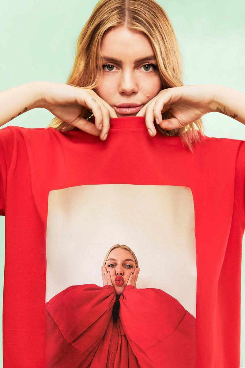 La camiseta roja