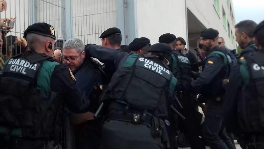 La Guàrdia Civil va anar a l&#039;escola Joncadella de Sant Joan, l&#039;1-O