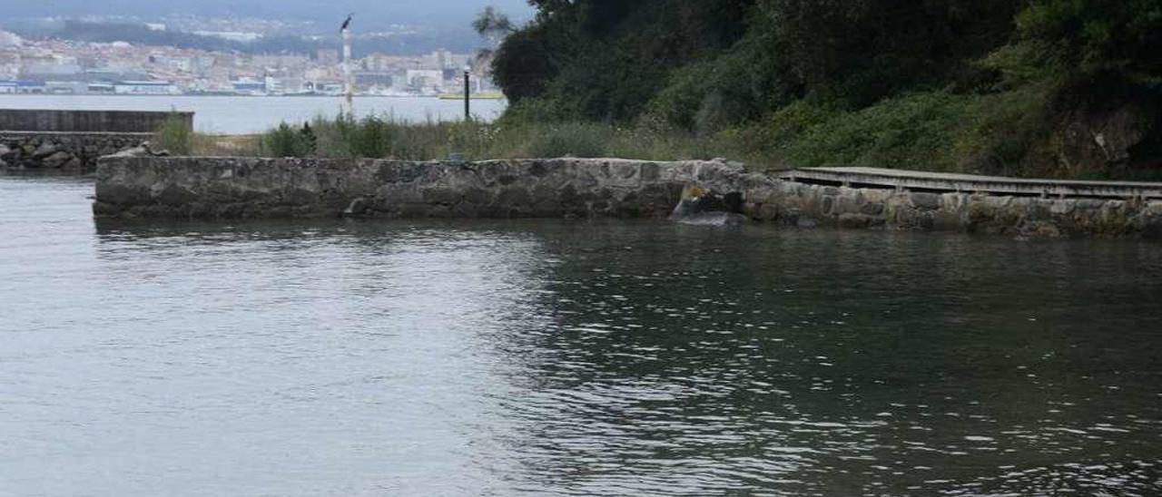 Playa de Videira, con la zona que ocupaba la nave al fondo. // Gonzalo Núñez