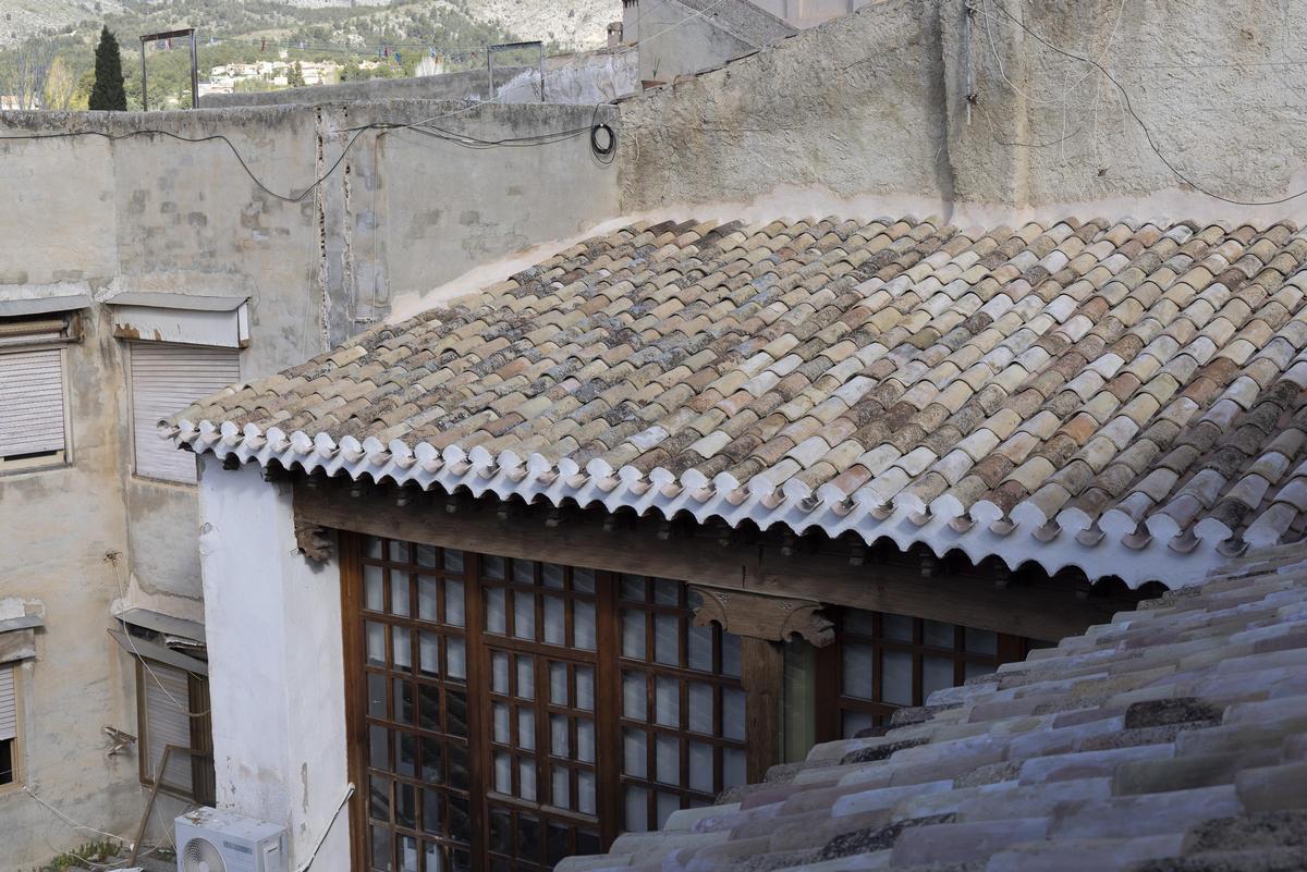 Arreglo de cubiertas en la Casa de la Cruz de Caravaca