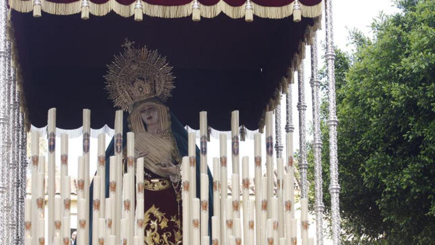 Mediadora de la Salvación recibió la luz de las Delicias y la devoción de sus vecinos.