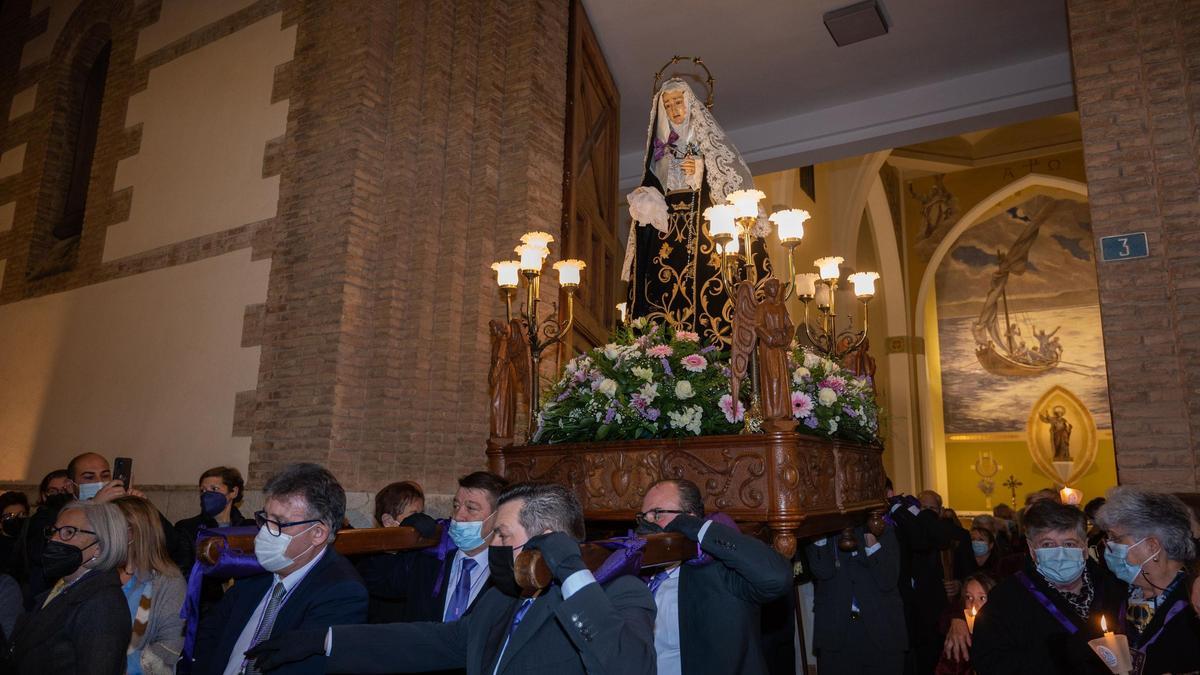 Imagen de archivo de una procesión del Santo Entierro celebrada en un reciente Viernes Santo en el Grau de Castelló.