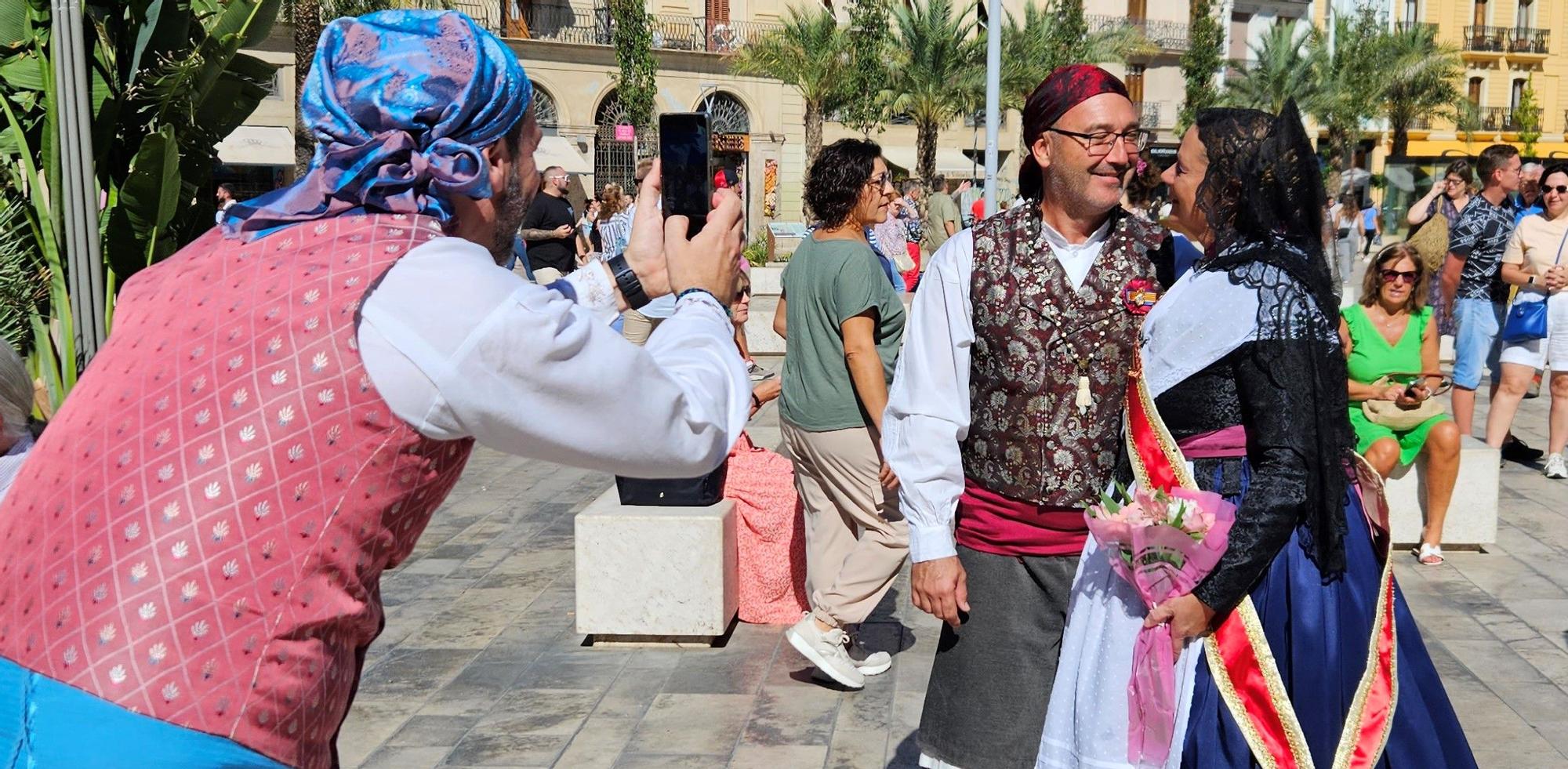 Una Ofrenda en pleno Septiembre con las Fallas del Marítimo