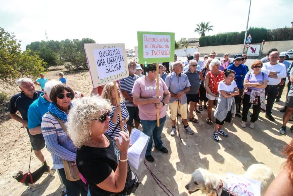 Manifestación en San Miguel de Salinas por la segu