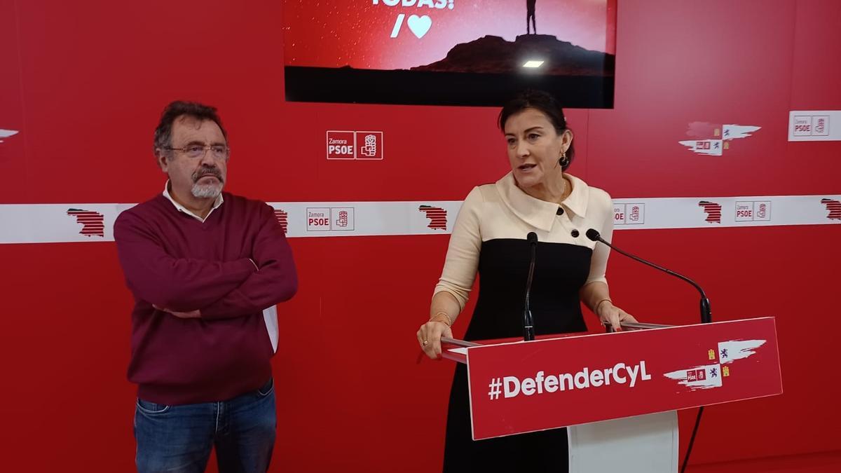 Ana Sánchez y José Ignacio Martín Benito en la sede socialista de Ángel Nieto en Zamora