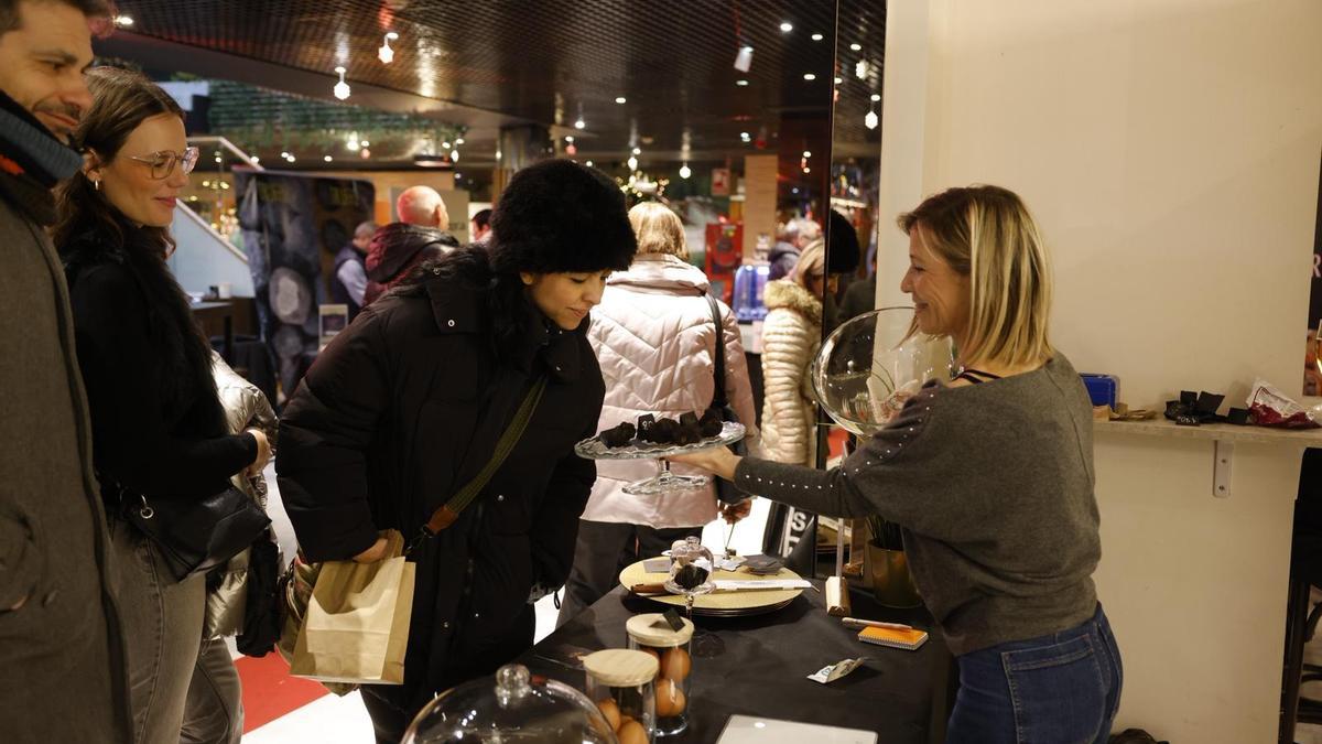 La Muestra provincial de la Trufa Negra cierra su quinta edición con 5.000 asistentes y casi 10 kilos vendidos La Muestra provincial de la Trufa Negra cierra su quinta edición con 5.000 asistentes y casi 10 kilos vendidos