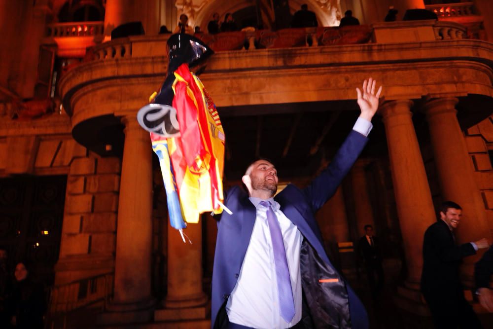 Celebración del triunfo en la Eurocup del Valencia Basket en València