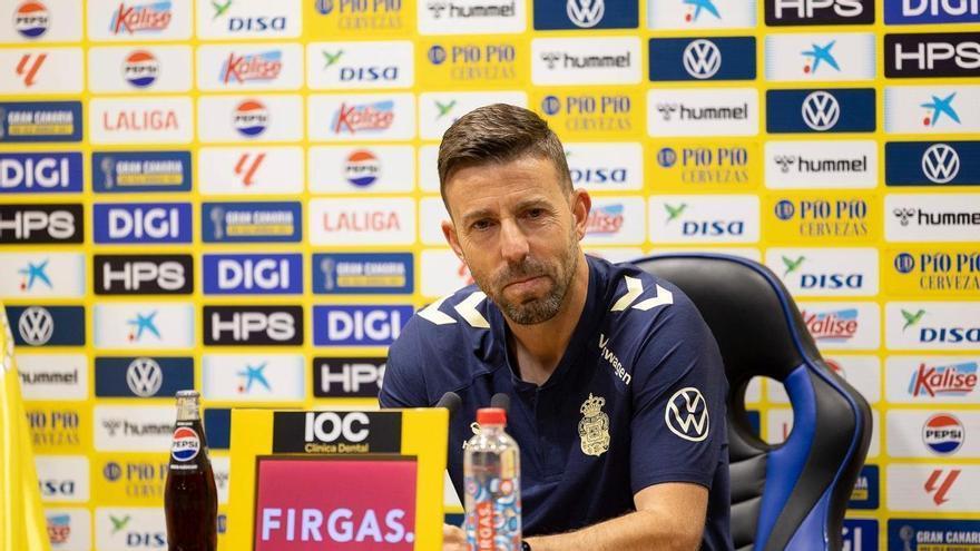Luis García, entrenador de la UD Las Palmas: «Si miramos solo al ascenso directo sí es una final; estamos en disposición de todo»