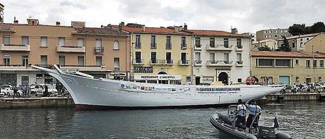 La embarcación, amarrada en el puerto francés de Port-Vendres.