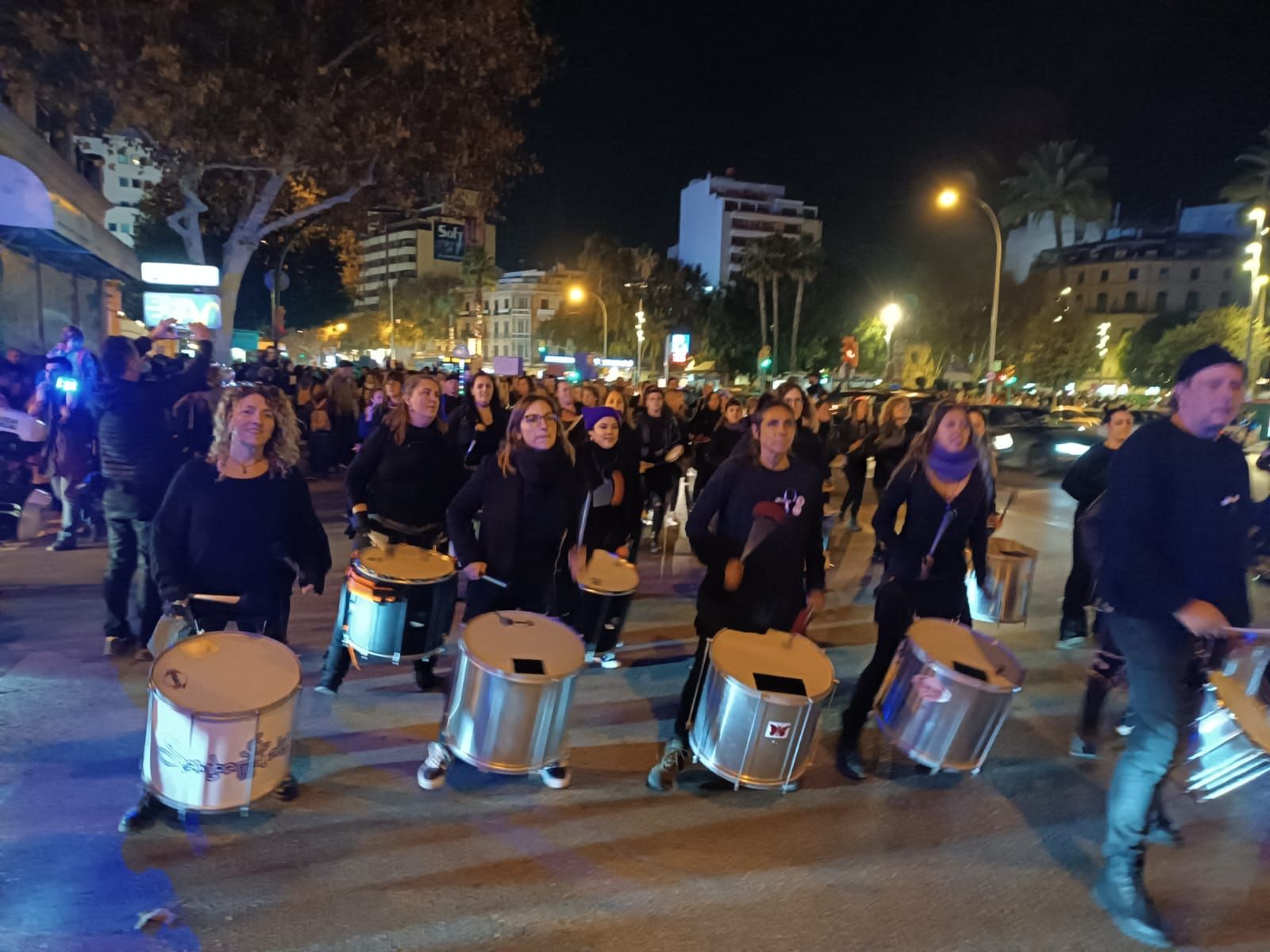 Manifestación 25N en Mallorca: "Si esto no se acaba, guerra, guerra, guerra"