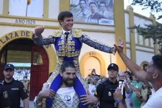 Segunda de la feria de la Albahaca: Aarón Palacio resulta agraciado con la puerta grande del día tras un tostón insufrible en la caldera inmisericorde de Huesca
